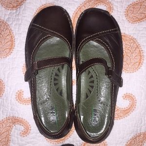Women’s Earth shoes brown Mary Janes 9